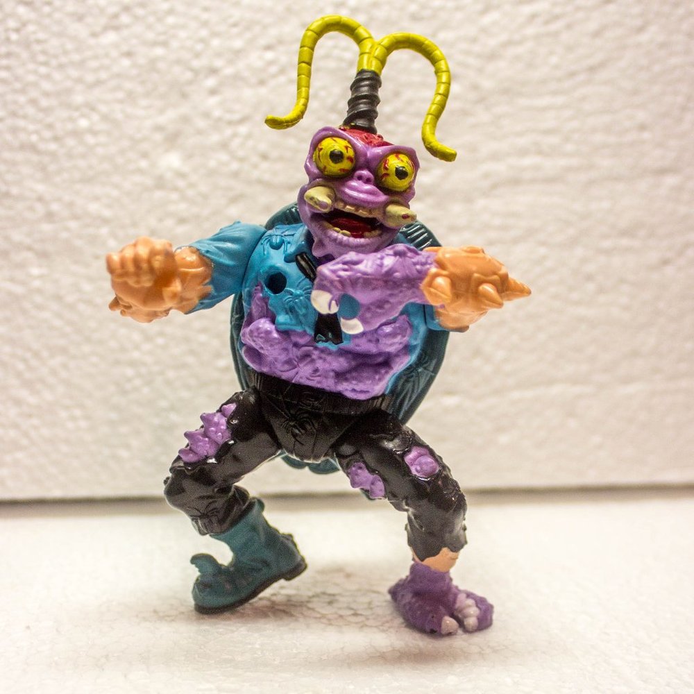 Vintage 1990 TMNT Scumbug Villain Action Figure